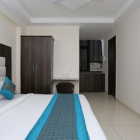 Oyo 9147 Hotel Aerostay New Delhi Ngoại thất bức ảnh