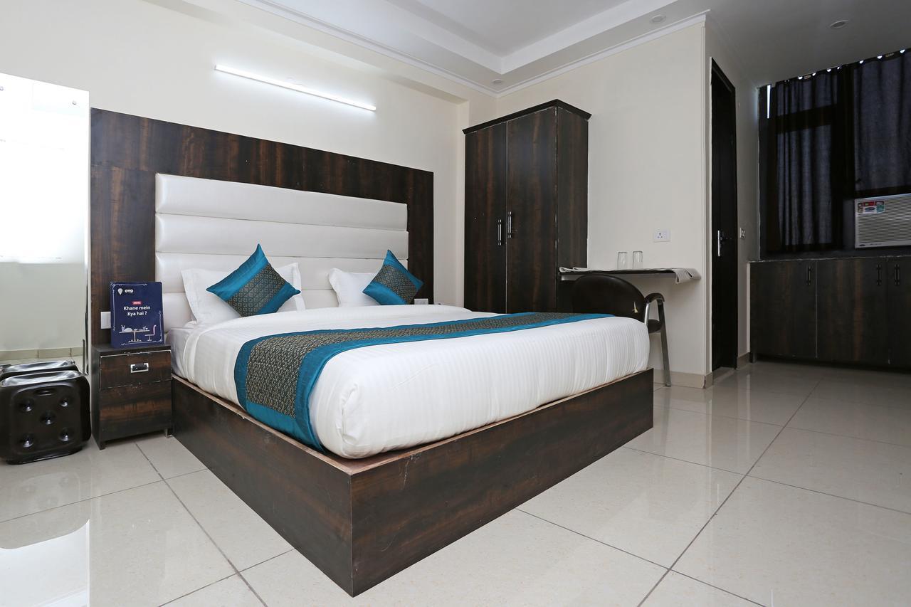 Oyo 9147 Hotel Aerostay New Delhi Ngoại thất bức ảnh
