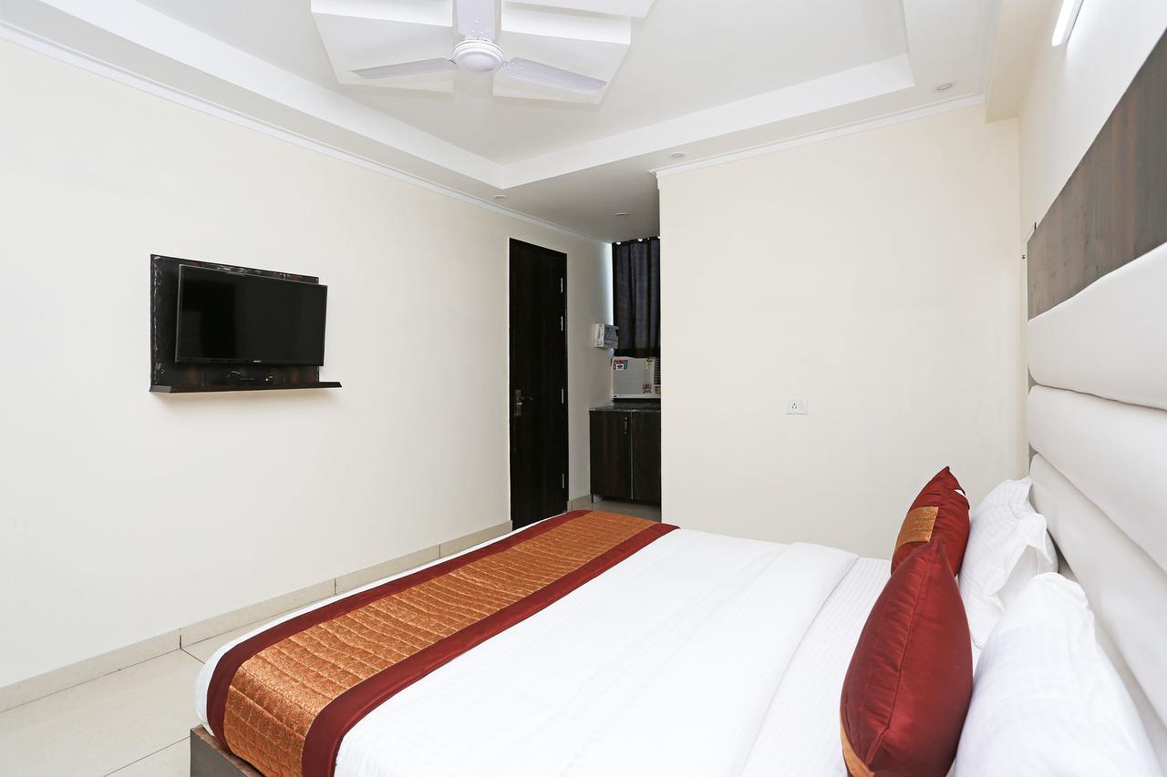 Oyo 9147 Hotel Aerostay New Delhi Ngoại thất bức ảnh